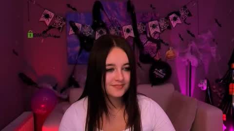 Snapshot of rozmary_ket chatting on October 2025 05:48:02 PM Im Rozmary nice to meet you 3 online show from October 2025 05:48:02 PM