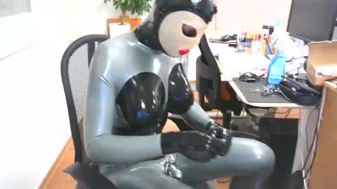 Snapshot of rubberdollts chatting on November 2025 07:47:01 PM rubberdollts online show from November 2025 07:47:01 PM