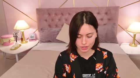 Luuna online show from March 2026 03:28:02 PM