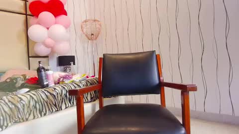 Snapshot of rubybonnet_ chatting on February 2025 01:08:02 PM Ruby bonnet online show from February 2025 01:08:02 PM