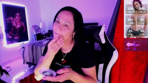Snapshot of rubybonnet_ chatting on October 2025 11:38:02 PM Ruby bonnet online show from October 2025 11:38:02 PM