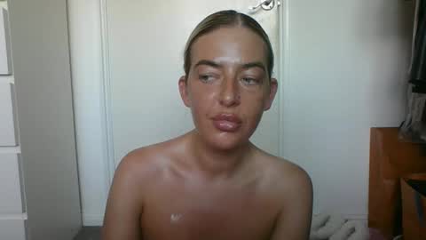 Snapshot of rubyredxxxoxxx chatting on January 2025 12:40:01 PM rubyredxxxoxxx online show from January 2025 12:40:01 PM