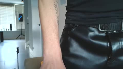 Snapshot of rubyroseandtastytim chatting on October 2025 01:28:01 PM rubyroseandtastytim online show from October 2025 01:28:01 PM