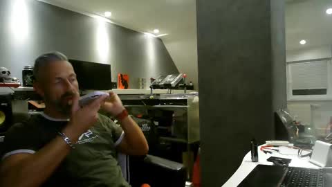 Chico que rico Caliente online show from February 2025 12:50:02 PM