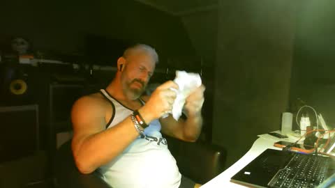 Snapshot of ruffi77 chatting on February 2026 03:13:02 AM Chico que rico Caliente online show from February 2026 03:13:02 AM