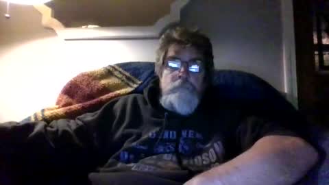 Snapshot of runningaround60 chatting on December 2025 03:00:02 AM runningaround60 online show from December 2025 03:00:02 AM