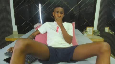 Runnix  online show from October 2025 07:22:02 PM