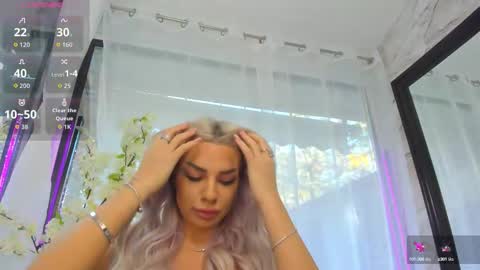 Ava online show from September 2025 06:39:02 AM