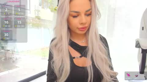 Ava online show from October 2025 09:13:01 AM