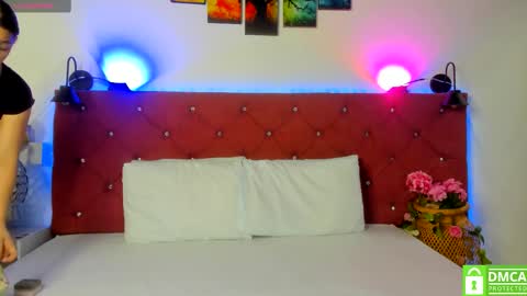 Ruth online show from December 2025 02:03:01 PM