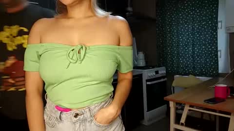 Snapshot of ruxandradanny chatting on October 2025 05:48:02 AM ruxandradanny online show from October 2025 05:48:02 AM