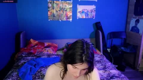 Ruyjin online show from December 2024 05:02:01 PM