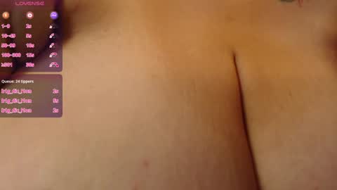 Hanna  online show from December 2024 07:43:01 PM