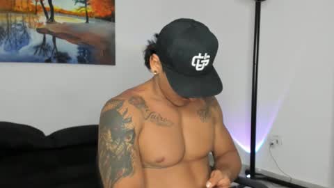 ryanwhite3 online show from November 2025 07:49:02 PM