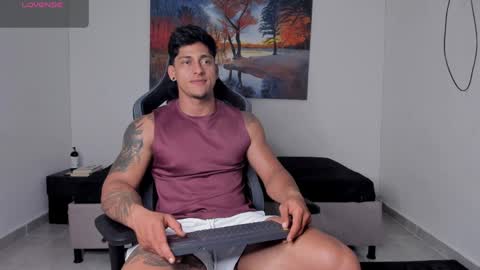 ryanwhite3 online show from April 2026 01:25:01 AM