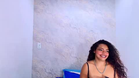 Snapshot of s_sofia_ chatting on February 2025 07:19:02 PM s_sofia_ online show from February 2025 07:19:02 PM