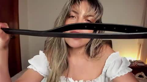 Leslie Beltrn online show from February 2025 02:07:02 AM