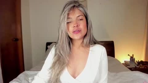 Leslie Beltrn online show from September 2025 03:21:02 AM