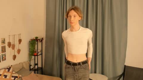 Snapshot of sableflux chatting on February 2026 05:52:01 AM sableflux online show from February 2026 05:52:01 AM