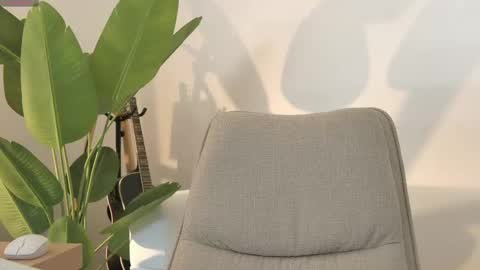 Sabrina online show from April 2026 07:03:01 PM