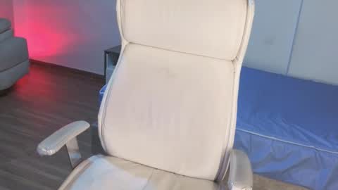 sabriin_miller_ online show from September 2025 01:45:01 PM