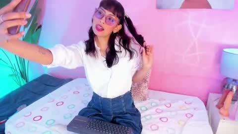 Snapshot of sabrina__smith chatting on January 2026 05:49:02 PM sabrina online show from January 2026 05:49:02 PM