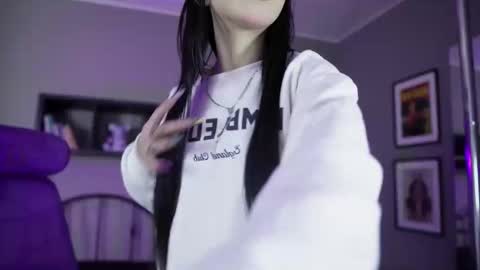 sabri   online show from November 2025 12:49:02 PM