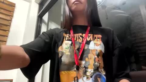 Snapshot of sabrina_maxx chatting on March 2025 06:40:02 PM Nadine online show from March 2025 06:40:02 PM