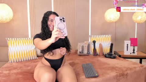 Snapshot of sabrina_shark chatting on May 2026 01:58:01 AM Sabrina Shark online show from May 2026 01:58:01 AM