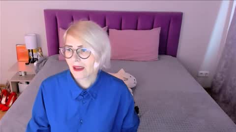 Sabrina MacMarren online show from November 2025 10:37:02 AM