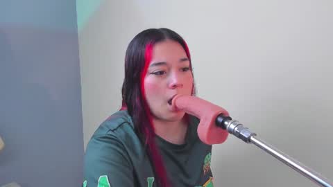 Snapshot of sabrinna_fox chatting on June 2026 07:26:01 PM sabrinna online show from June 2026 07:26:01 PM
