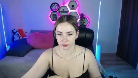 Sabrina Violet online show from September 2025 08:05:01 AM