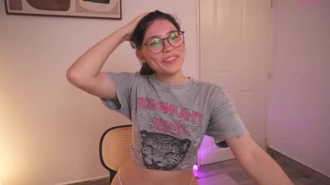 Snapshot of sadelune chatting on February 2026 07:51:01 AM An online show from February 2026 07:51:01 AM