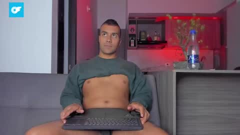 Snapshot of sag_1998 chatting on February 2025 11:03:01 PM Sag online show from February 2025 11:03:01 PM