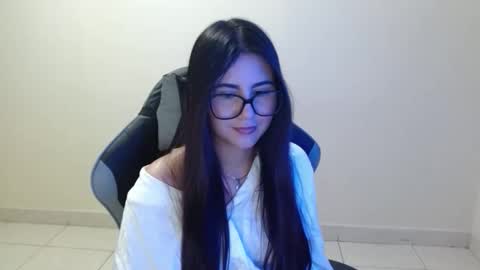 Sahaliefox  online show from October 2025 07:10:02 PM