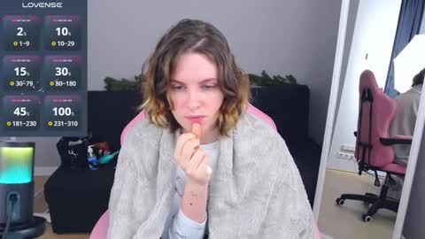 Adel online show from December 2025 07:47:01 AM