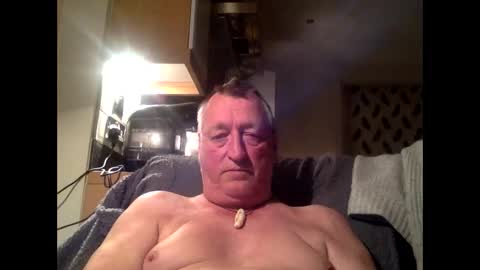 Snapshot of sail_naked chatting on December 2024 05:37:02 PM sail_naked online show from December 2024 05:37:02 PM