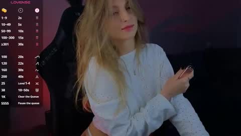 Sofia online show from November 2025 09:59:01 PM