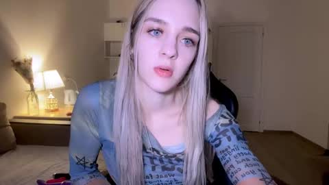 Sofia online show from February 2025 05:06:01 PM