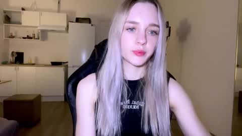 Sofia online show from March 2025 10:20:01 PM