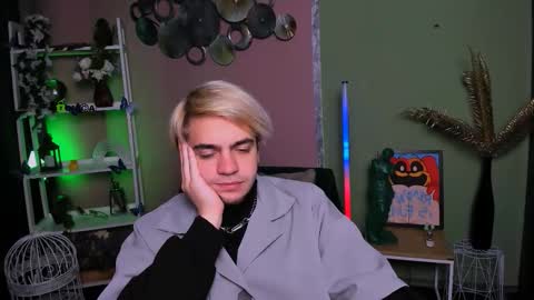 saimon_best online show from November 2025 07:20:01 AM