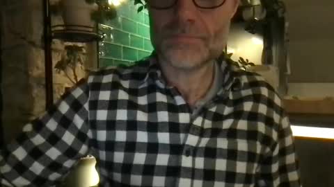 saint009 online show from April 2026 08:20:02 PM