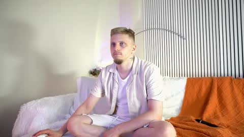 saint__vicious online show from September 2025 08:08:01 PM