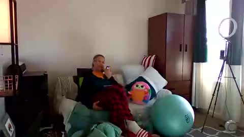 salis1981 online show from March 2025 02:04:01 AM