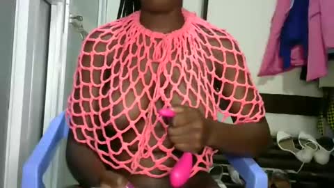 sally_beauty2023 online show from February 2025 03:20:02 PM