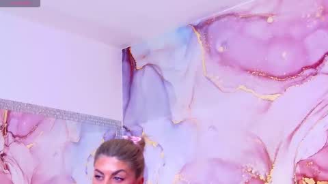 Snapshot of salmaroze chatting on November 2025 06:36:02 AM SalmaRoze online show from November 2025 06:36:02 AM