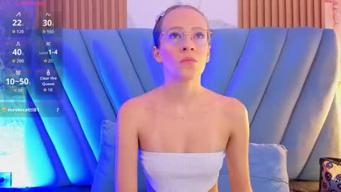 Snapshot of salome_cruxx chatting on June 2026 12:07:02 PM salome_cruxx online show from June 2026 12:07:02 PM
