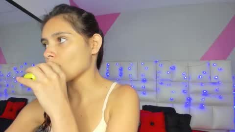 Salome Rose online show from October 2025 04:40:01 PM