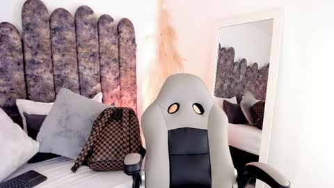 Salome online show from September 2025 11:08:02 PM