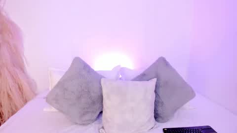 Salome online show from November 2025 11:19:02 PM